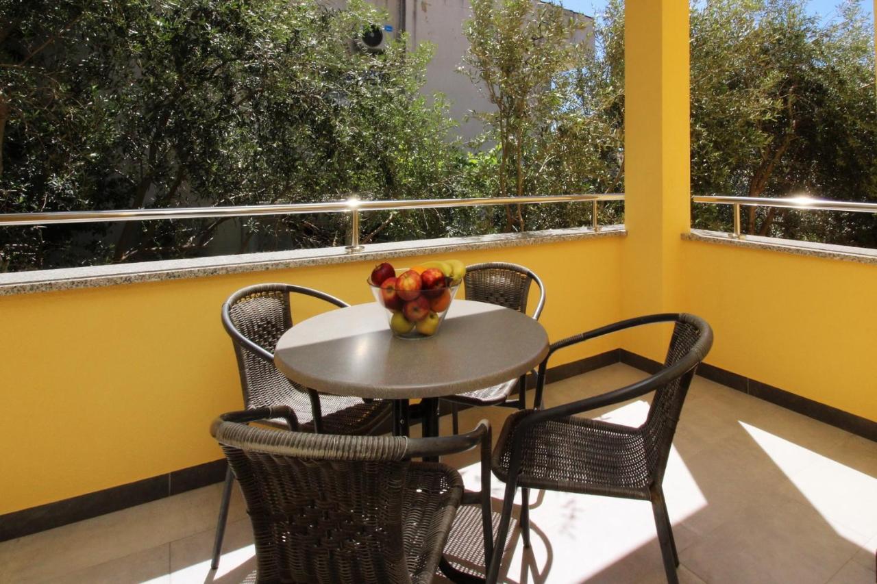 Apartments With A Parking Space Baska, Krk - 18716 Екстериор снимка