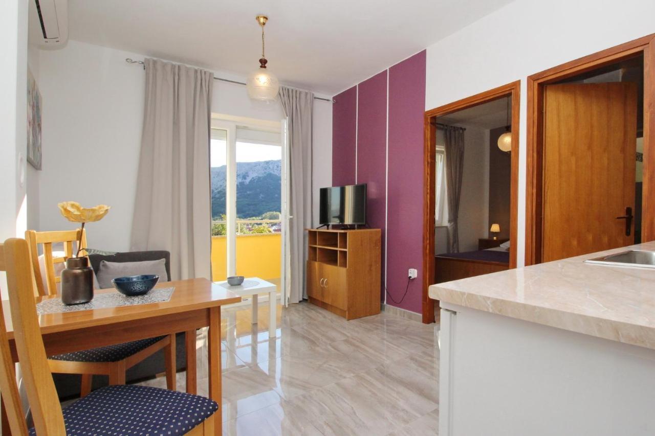 Apartments With A Parking Space Baska, Krk - 18716 Екстериор снимка